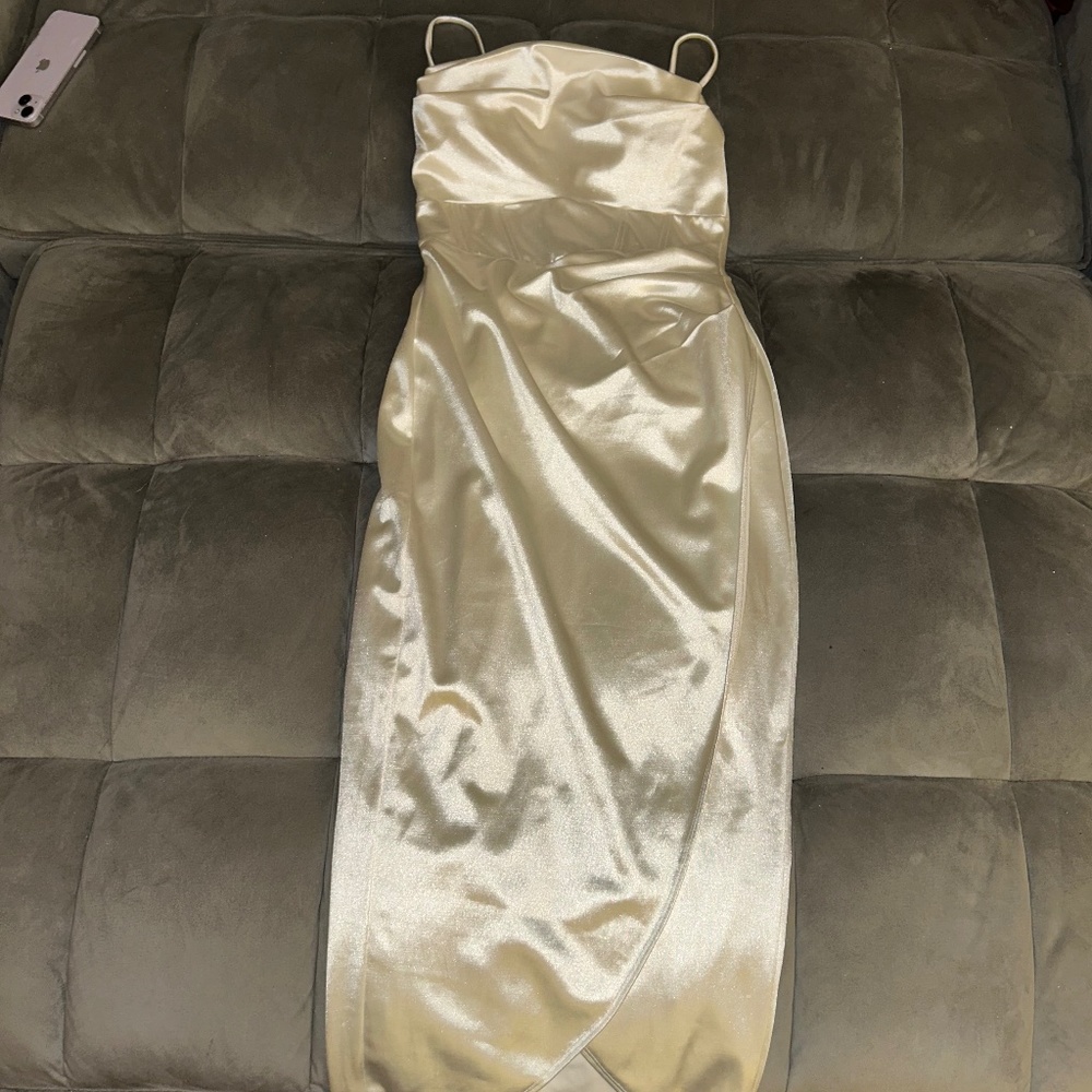 White maxi dress